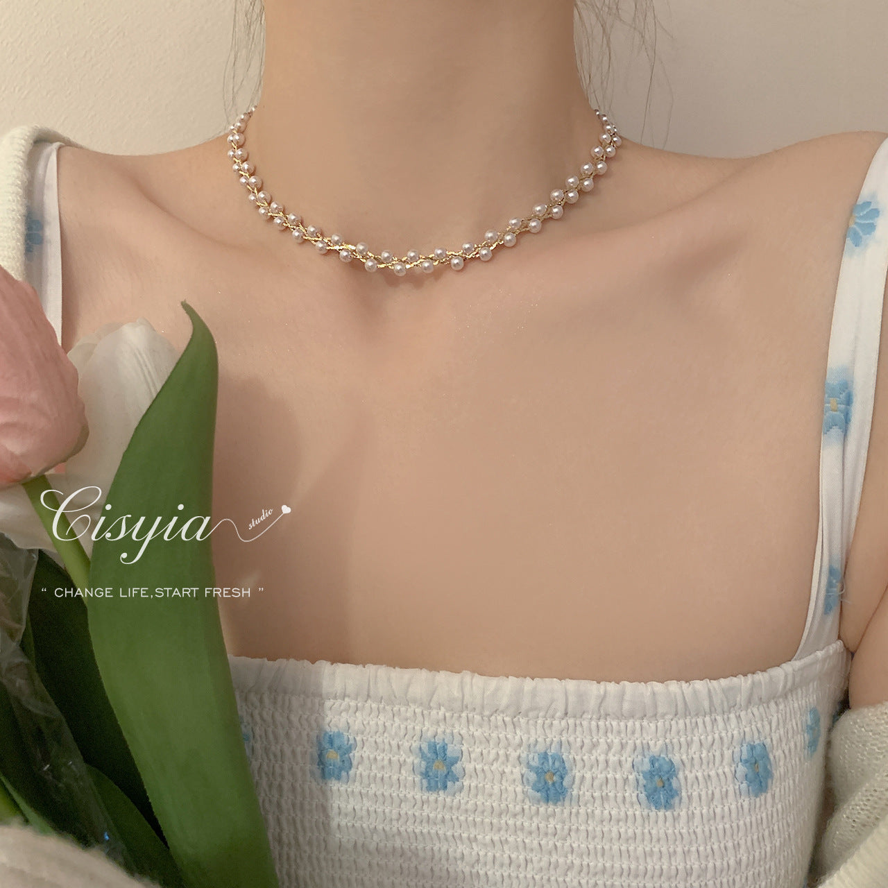 High-end light luxury pearl necklace love hot girl beaded clavicle necklace