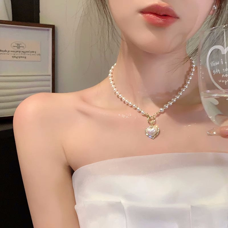 High-end light luxury pearl necklace love hot girl beaded clavicle necklace