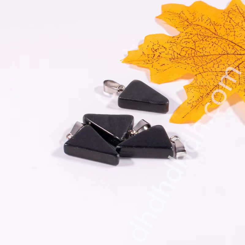 Mixed 10pcs triangle pendants one bag