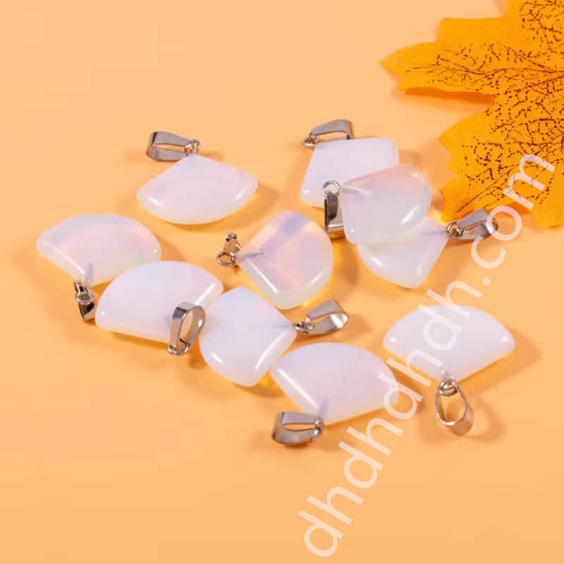 Mixed 10pcs leaf pendants one bag