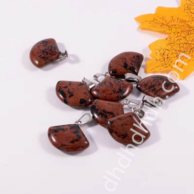 Mixed 10pcs leaf pendants one bag