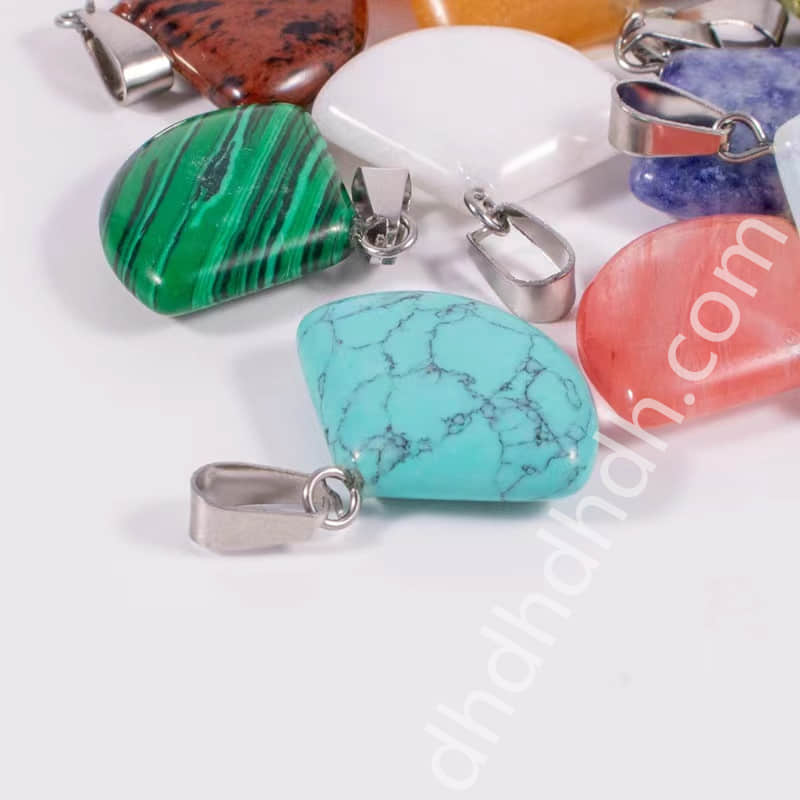 Mixed 10pcs leaf pendants one bag