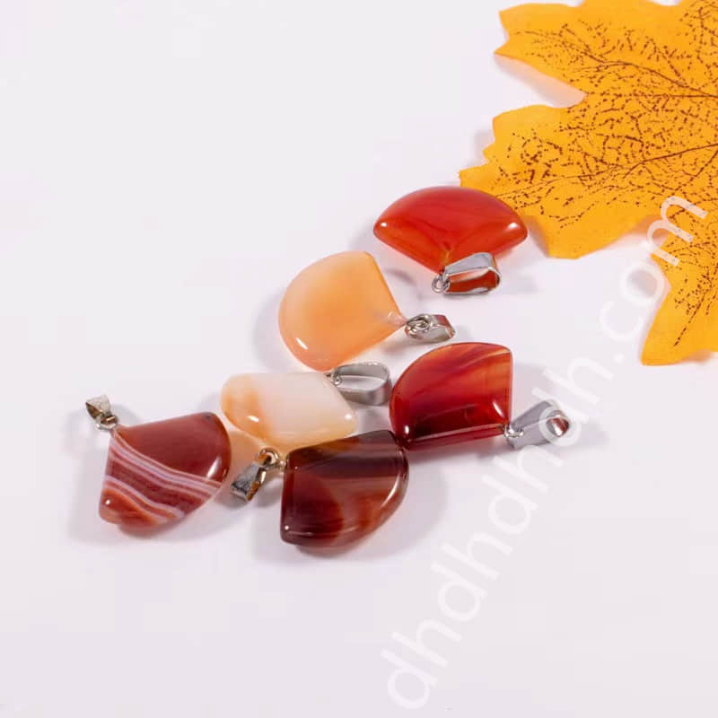 Mixed 10pcs leaf pendants one bag