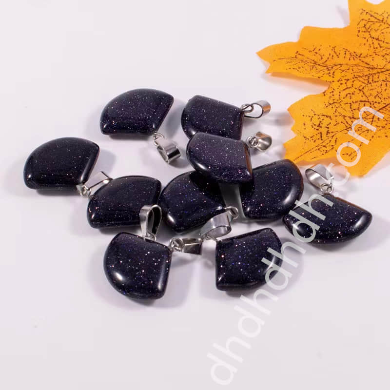 Mixed 10pcs leaf pendants one bag