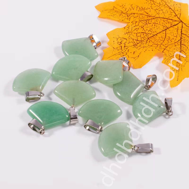 Mixed 10pcs leaf pendants one bag