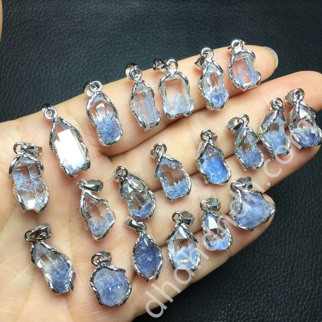 Dumortierite pendant