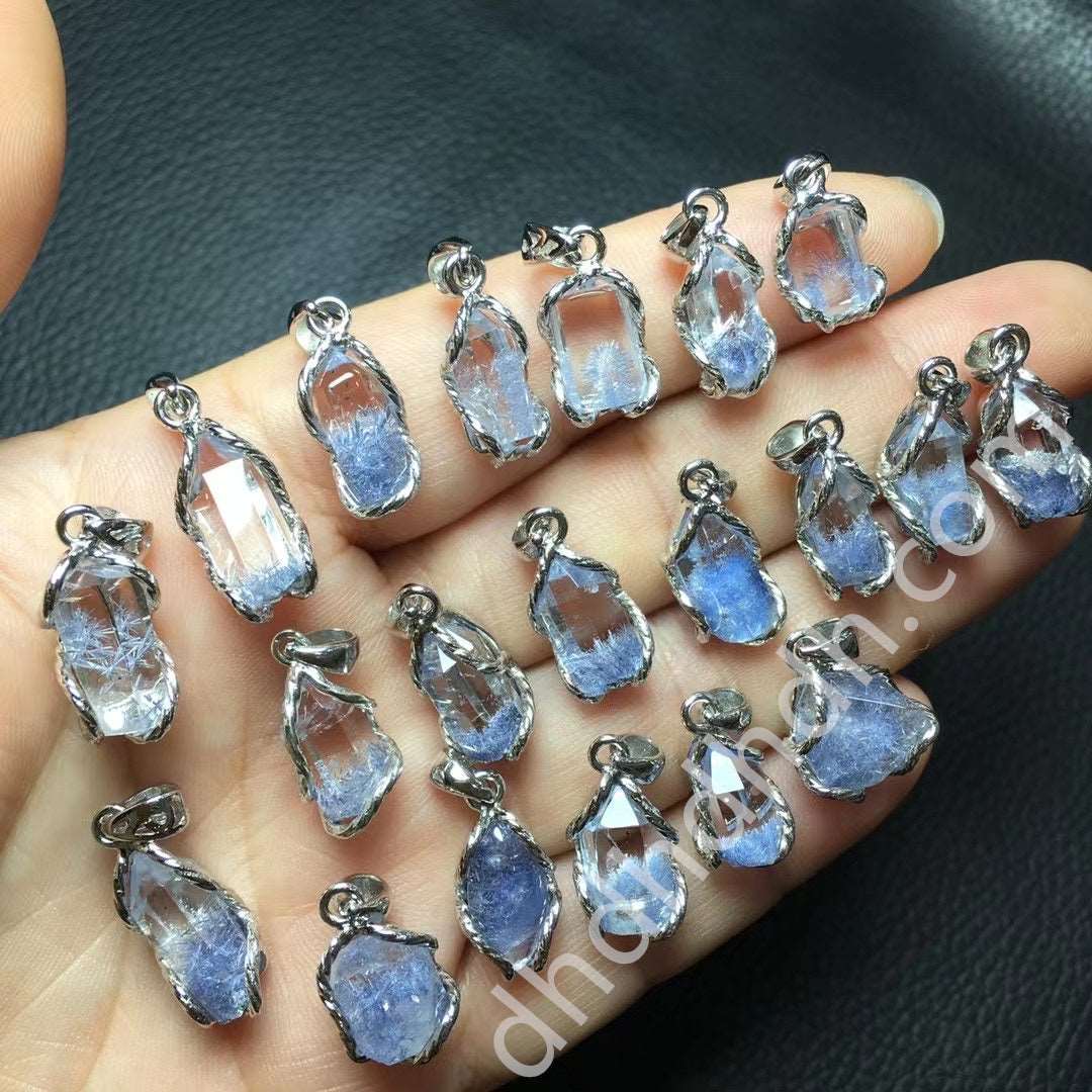 Dumortierite pendant